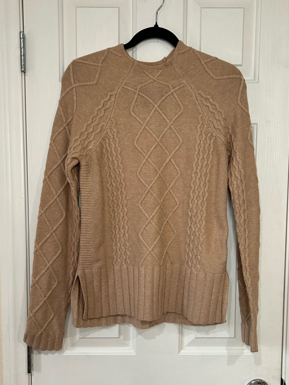 CYRUS Camel Diamond Cable Knit Crewneck Long Sleeve Sweater Size S
